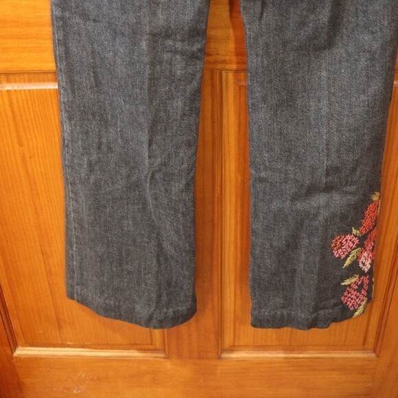 Jjill Re-Done Strawberry Embroidered Jean's Stretch Denim 10 Tall - Picture 9 of 15